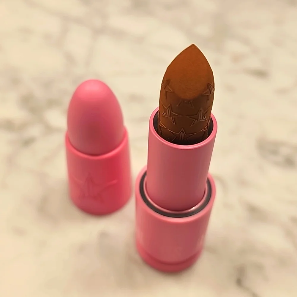 NiB Jeffrey Star set of 3. Lip Gloss, Lipstick, and Luminous Setting Powder - Picture 10 of 12